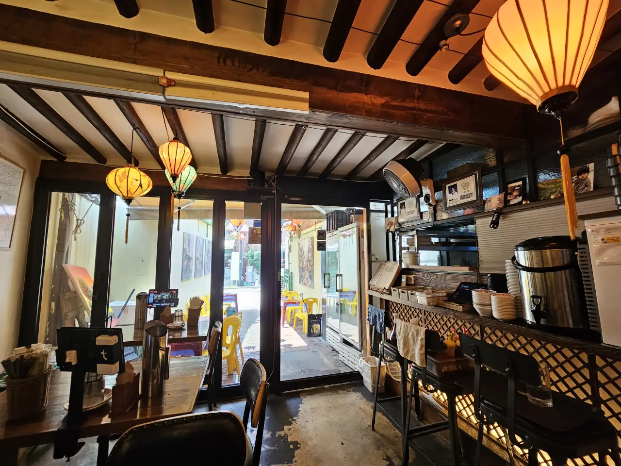 res nyahang in anguk seoul